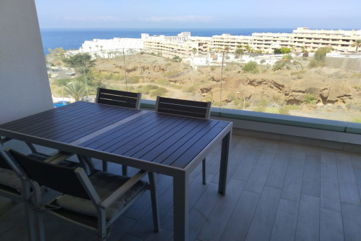 Terrace with sea views