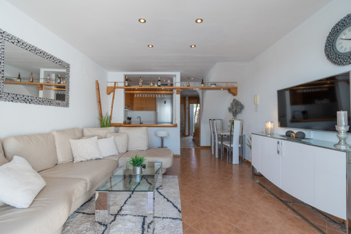 Open plan living and dining area